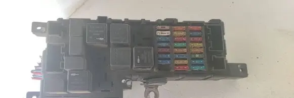 Volvo V70 Fuse module 8678449 518828009 030729084353