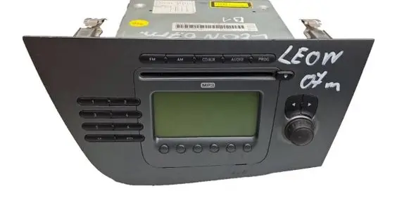 Seat Leon (1P) Radio/CD/DVD/GPS head unit 1P2035186A
