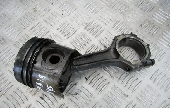 Renault Laguna I Piston with connecting rod