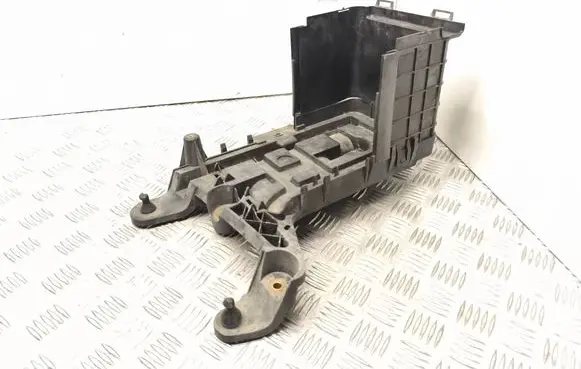 Volkswagen Touran I Battery box tray 1K0915333B