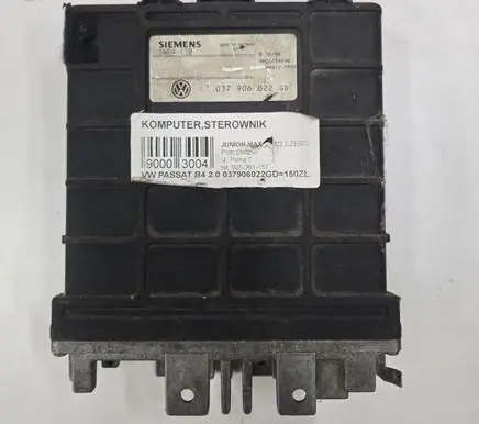 Volkswagen PASSAT B4 Engine control unit/module 037906022GD 003120002 0001020096