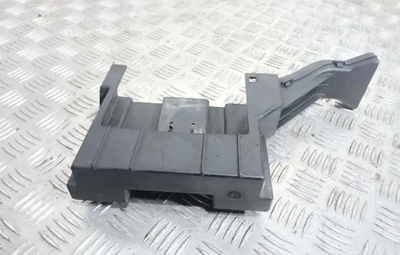 Chevrolet Captiva Other engine bay part