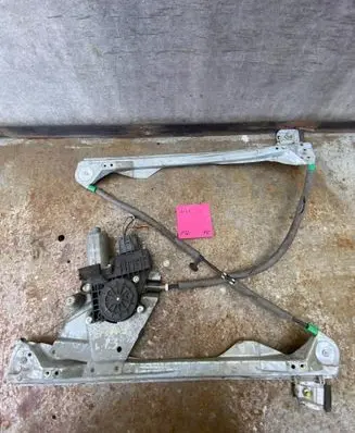 Ford Focus Front door window regulator with motor 0130821756