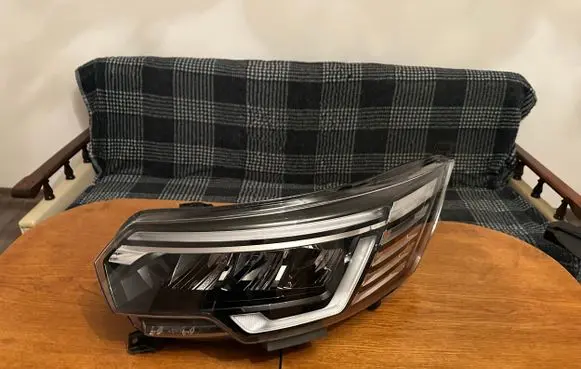 Renault Trafic III (X82) Headlight/headlamp 260601790R