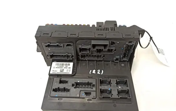 Mercedes-Benz E W211 Fuse module 2115453901