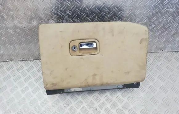Jaguar S-Type Glove box 2r831a10b 2r83-1a10-b