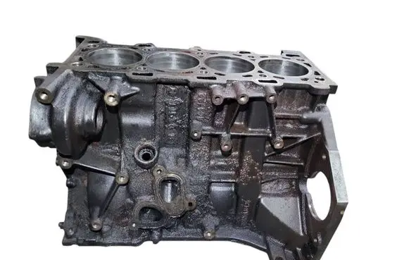 Opel Vivaro Engine block M9R782