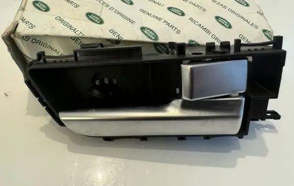 Land Rover Discovery 4 - LR4 Front door interior handle AH2222600AC