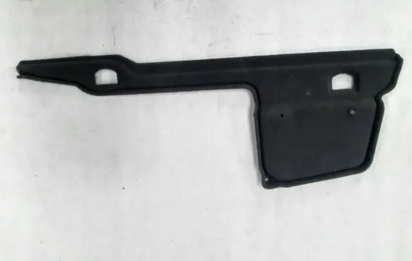 Trunk/boot lower side trim panel
