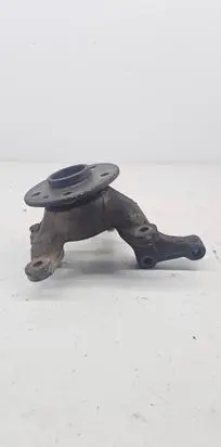 Mercedes-Benz Vito Viano W638 Front wheel hub spindle knuckle 6383320225