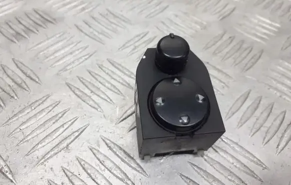 Audi A4 S4 B5 8D Wing mirror switch 8D0959565A