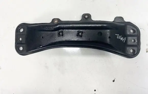Subaru Forester SH Engine mounting bracket