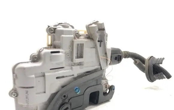 Audi A6 Allroad C6 Rear door lock 
