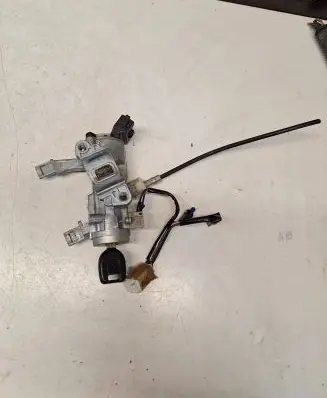 Mitsubishi Pajero Ignition lock 337860