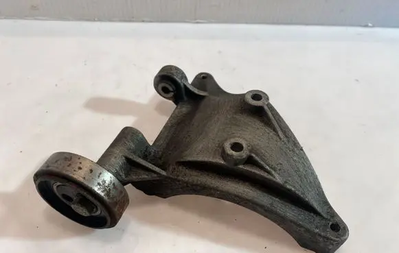 Audi A6 S6 C5 4B A/C compressor mount bracket 059260885F