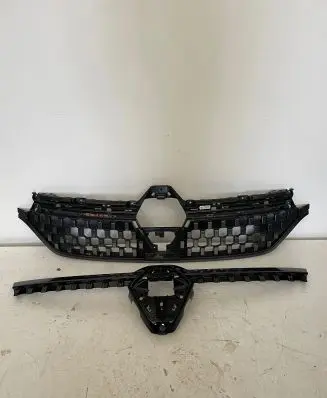 Renault Austral Front grill