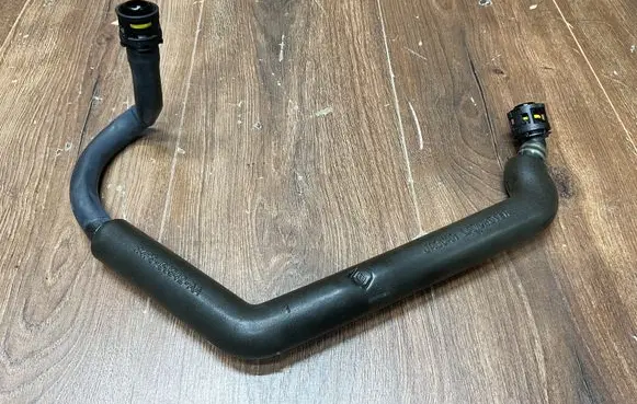 Jaguar F-Pace Gearbox oil cooler pipe/hose R4P36C342AA