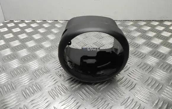 Mercedes-Benz E A207 Radio/GPS head unit trim 701651 T4465