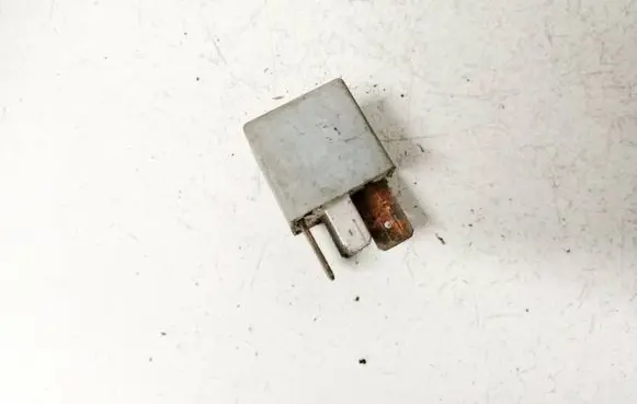 Volkswagen Golf III Other relay 191937503 22204007