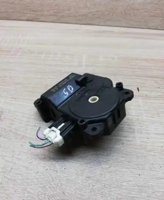 Mazda 3 I Air flap motor/actuator HB601BN8V 8610000990