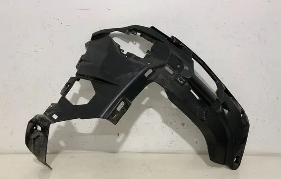 Audi Q7 4M Front bumper mounting bracket 4M0807096H