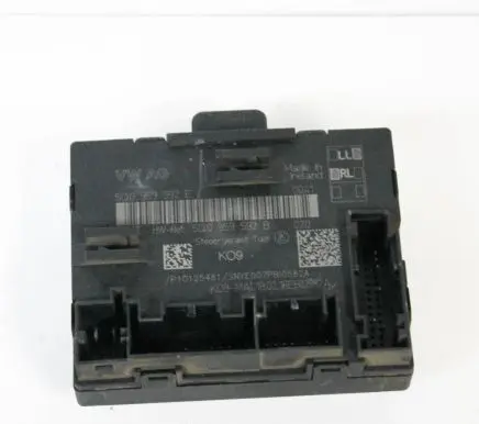 Volkswagen Golf VII Door control unit/module 5Q0959592B
