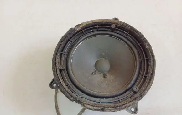 Audi A4 S4 B5 8D Front door speaker 8D9035412C