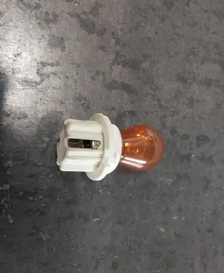Mercedes-Benz S W220 Tail light bulb cover holder 186136