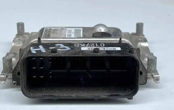Hyundai i30 Engine control unit/module 391032B085 391122B089 0001090127K8