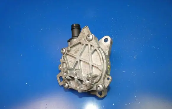 Volvo XC40 Vacuum pump 32257020