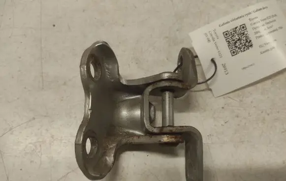 Toyota Corolla Verso AR10 Rear door upper hinge