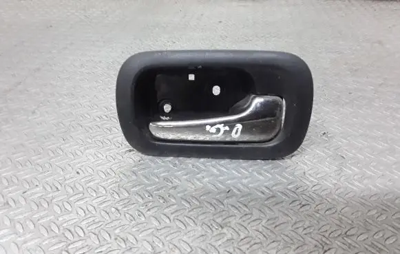 Honda CR-V Rear door interior handle