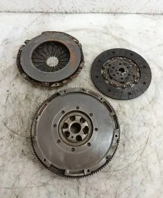 Volkswagen Touran I Clutch set kit M240E 131041077