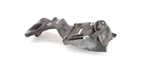 Volvo V50 Generator/alternator bracket 30750940