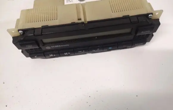 Volkswagen PASSAT B5 Climate control unit 3B1907044A 5hb007617-02