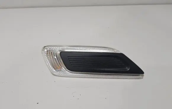 Mini Clubman F54 Front fender indicator light 7358465 63137358465