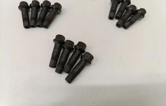 Nuts/bolts