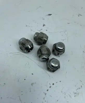 KIA Sorento Nuts/bolts 