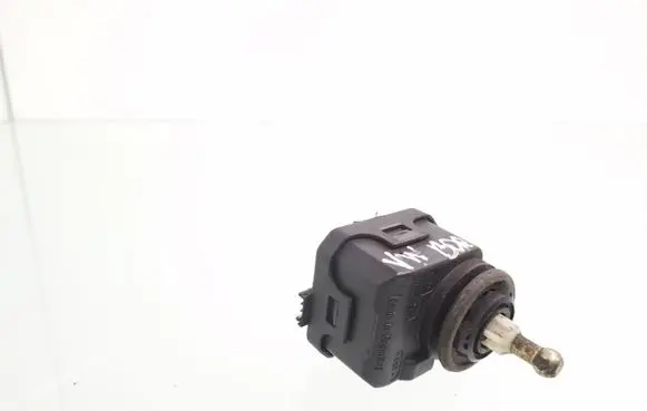 Volkswagen Bora Headlight level adjustment motor 1J0941295C