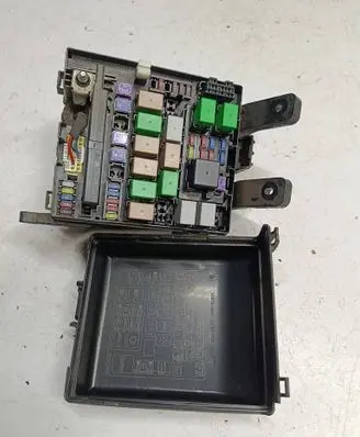 Hyundai ix35 Fuse module 91950-2S010 91941-2S052 91418-2Y354