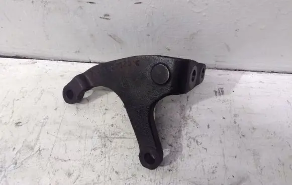 Toyota Corolla Verso AR10 Engine mounting bracket 1729327020