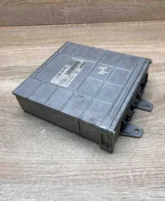 Audi A4 S4 B5 8D Engine control unit/module ECU 8D0907557H 0261203940