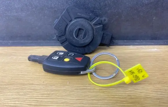 Volvo V50 Ignition lock 30768036