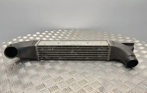 Opel Omega B2 Intercooler radiator 52482359