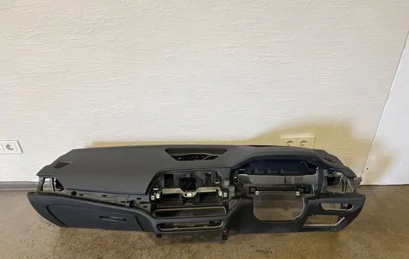 BMW 3 G20 G21 Dashboard 6831271 6831270