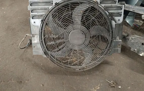 BMW X5 E53 Electric radiator cooling fan 6906107