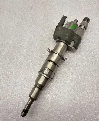 BMW 5 E60 E61 Fuel injector 7589048 10181010