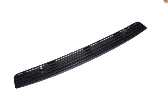Volkswagen Transporter - Caravelle T4 Wiper trim 701819103