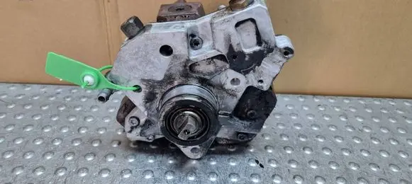 Volvo S40 Fuel injection high pressure pump 30756125 0445010111