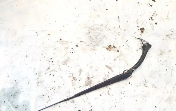 Subaru Legacy Front wiper blade arm 